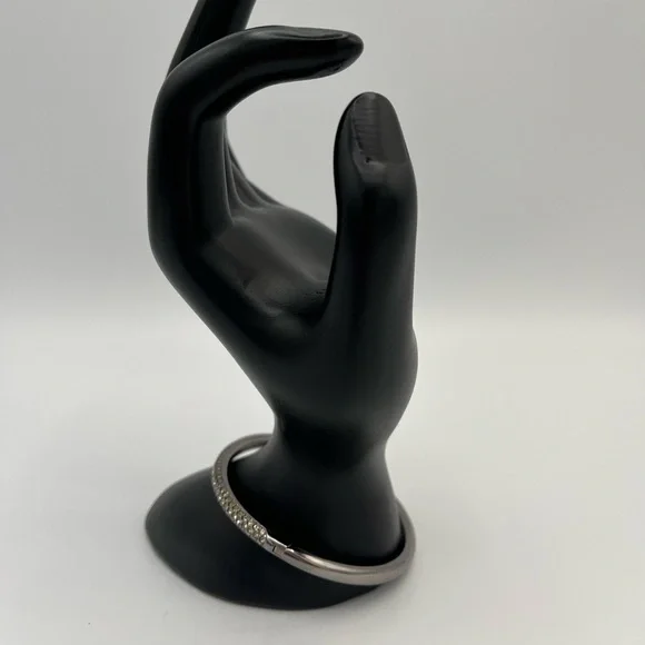 Nadri Gunmetal Tone Crystal Pavé Hinged Bangle Bracelet Mint - Picture 3 of 9